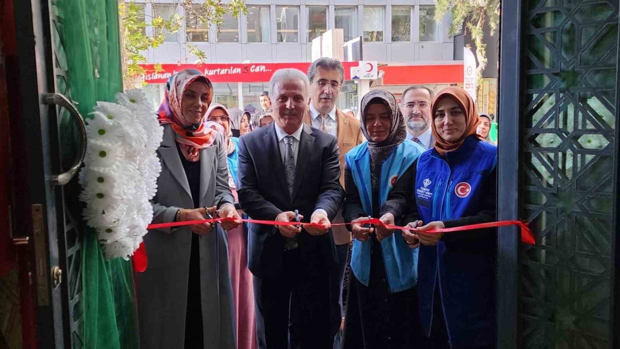 Antalya Müftülüğü  "İyilik Atölyesi" açıldı