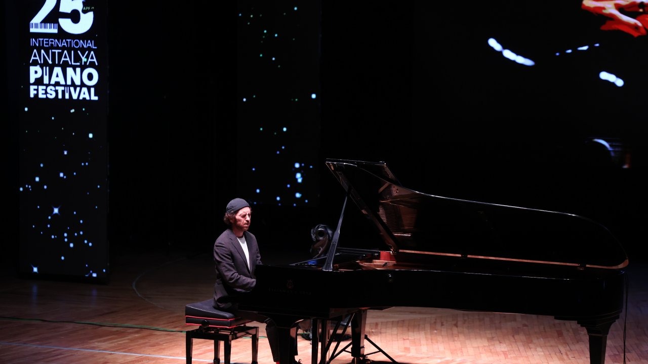 Antalya Piyano Festivali'nde Büyükyıldırım rüzgarı