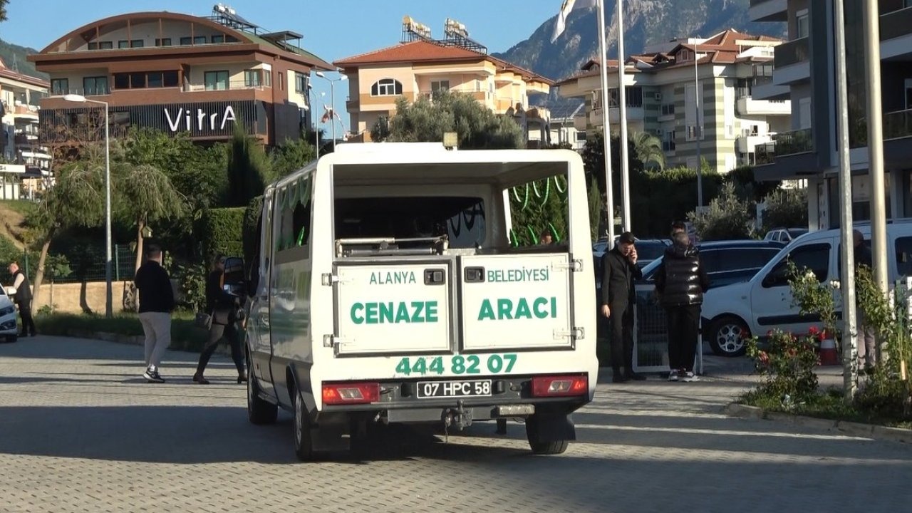 Dayısının silahından çıkan kurşunla hayatını kaybeden kadının cenazesi ailesine teslim edildi