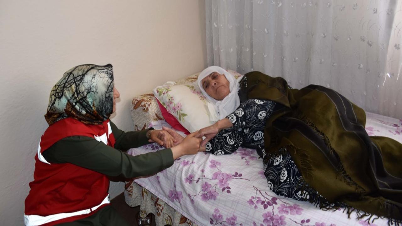 Evde bakım yardımı ödemeleri hesaplara yatırılmaya başlandı