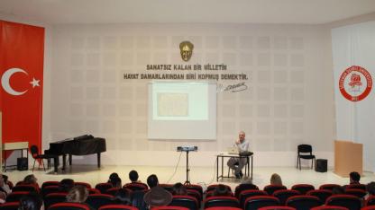 Isparta'da "Ayyıldız" temalı sergi açıldı