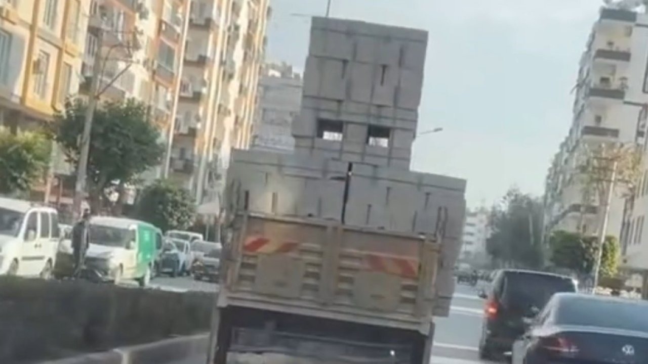 Mersin’de tehlikeli yükleme yapan kamyon sürücüsüne ceza yağdı