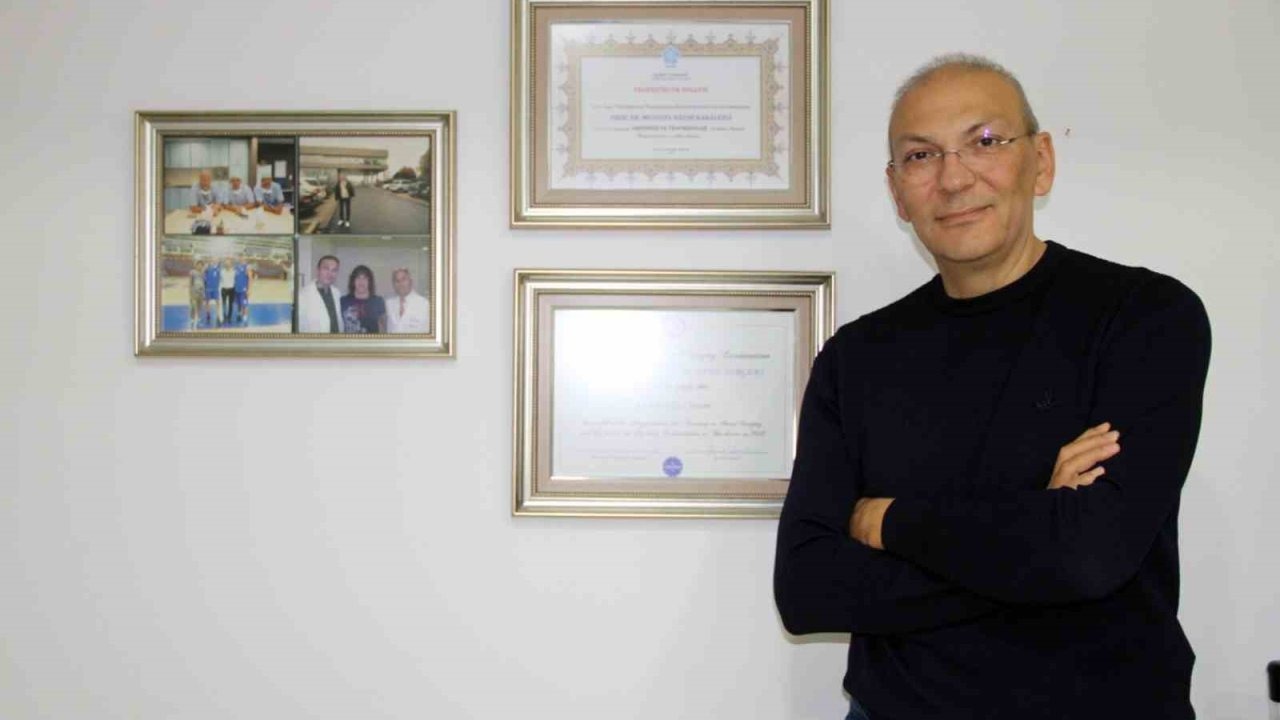 Prof. Dr. Karalezli: "Gençlerde diz ağrısı önemlidir""
