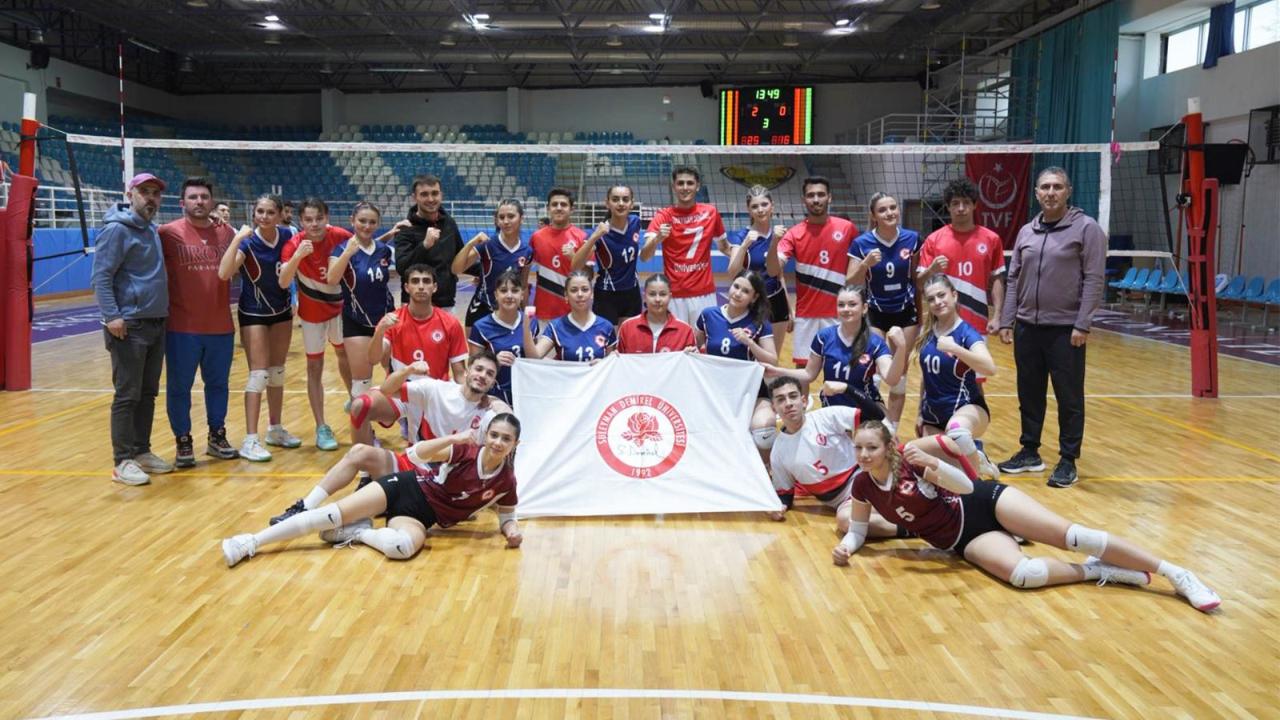 SDÜ Kadın Voleybol Takımından büyük başarı