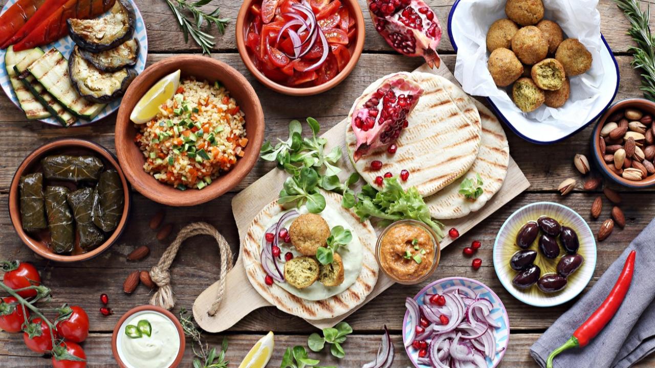 Yılbaşı sofralarınıza renk katacak meze önerileri!