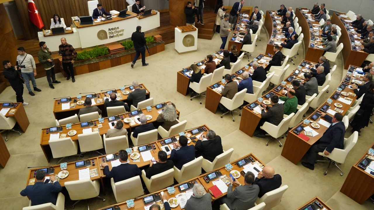 Büyükşehir'de yılın ilk meclis toplantısı