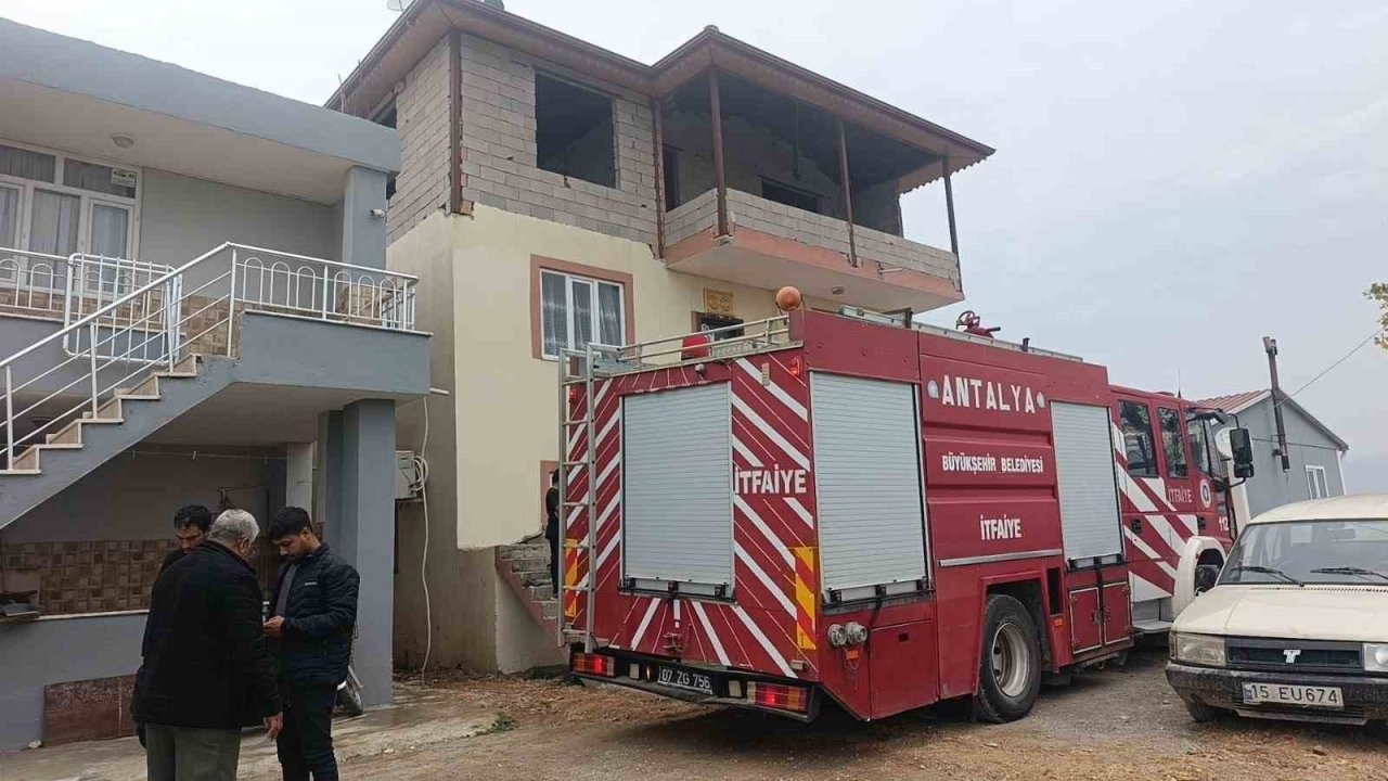 Manavgat’ta sobadan çıkan yangın korkuttu