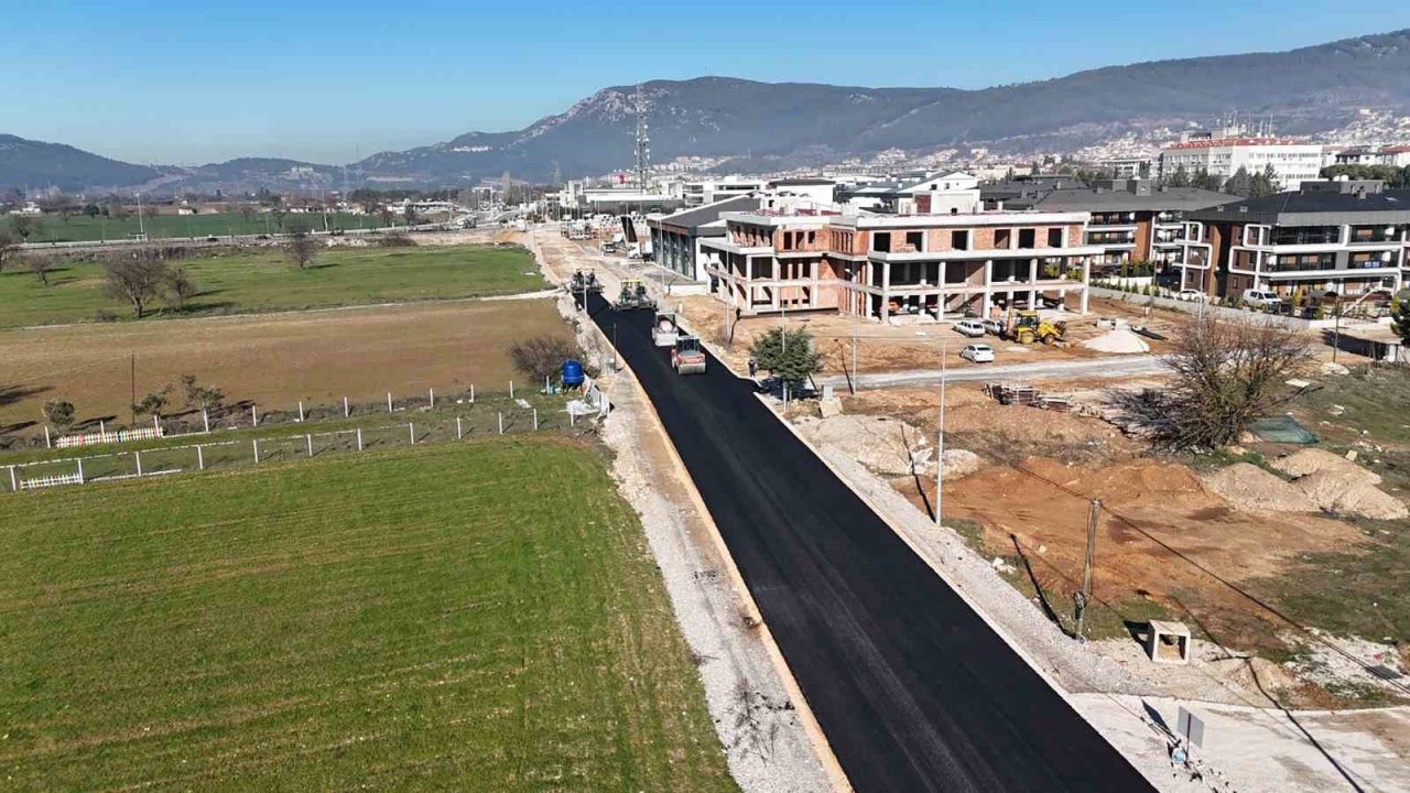 Menteşe’de yol yatırımlarını aralıksız sürdürüyor