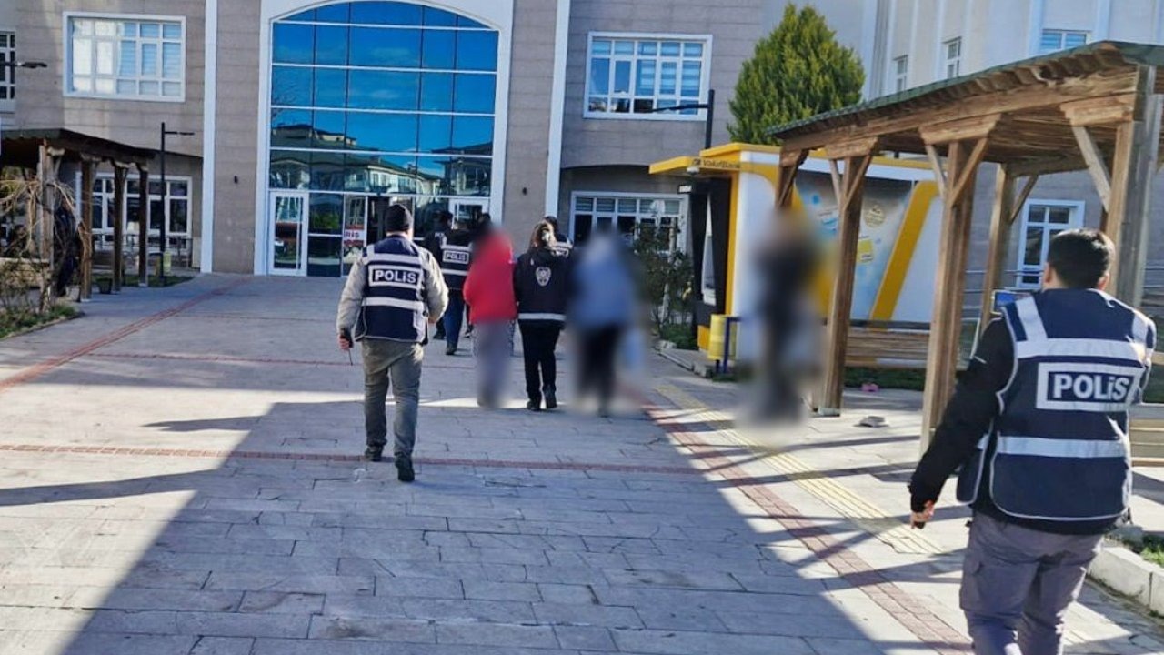 1 milyon değerinde sahte altın sattılar, polisten kaçamadılar