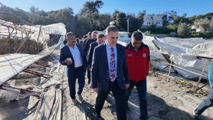 Vali Akbıyık, Seydikemer’de selden etkilenen çiftçilerle bir araya geldi