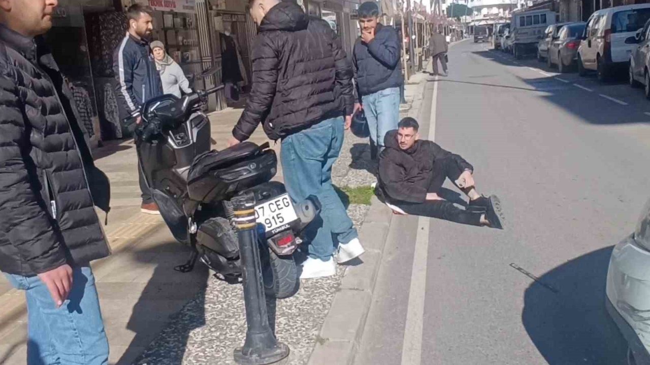 Antalya’da 100 metre arayla motosikletlileri yola savuran iki kaza: 1 yaralı