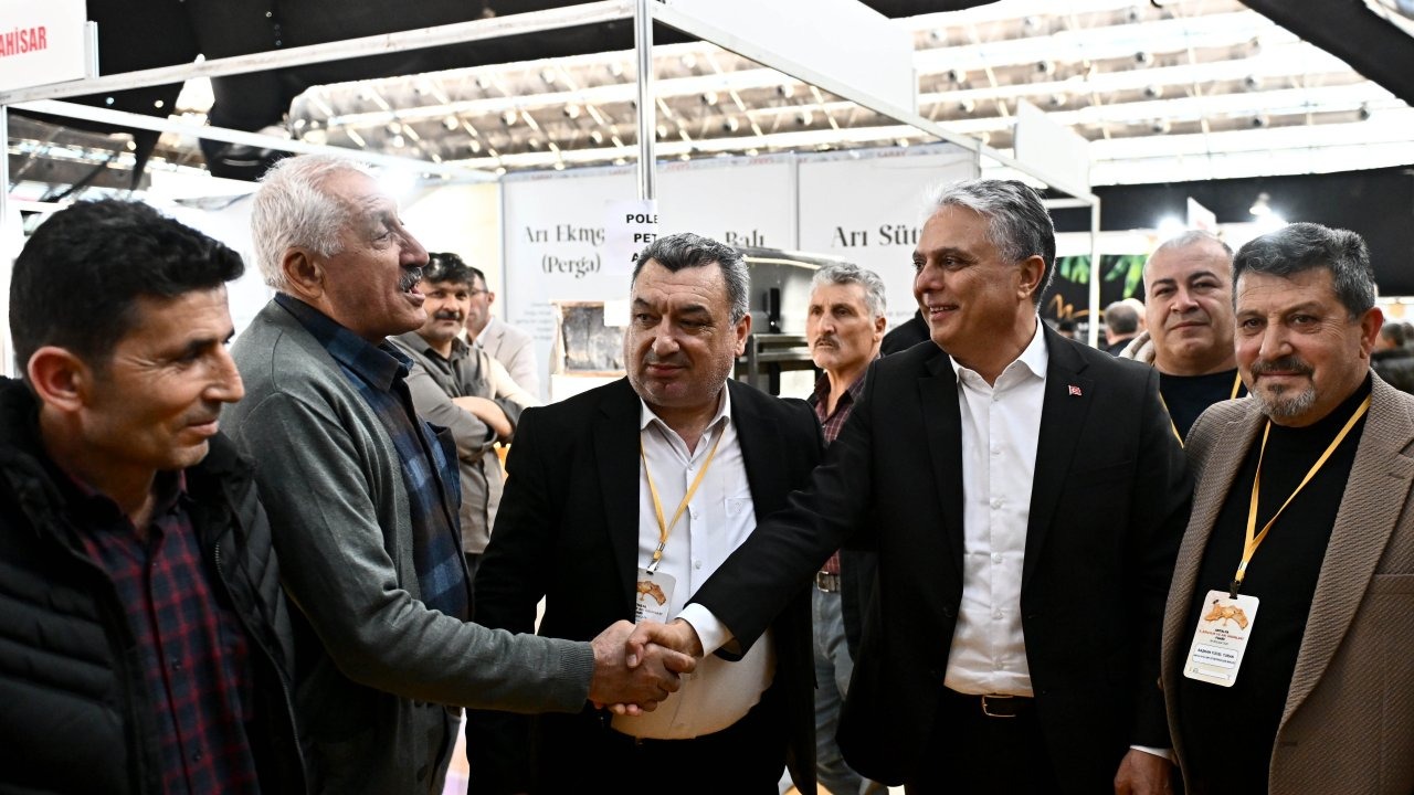 Başkan Uysal’dan arıcılara destek