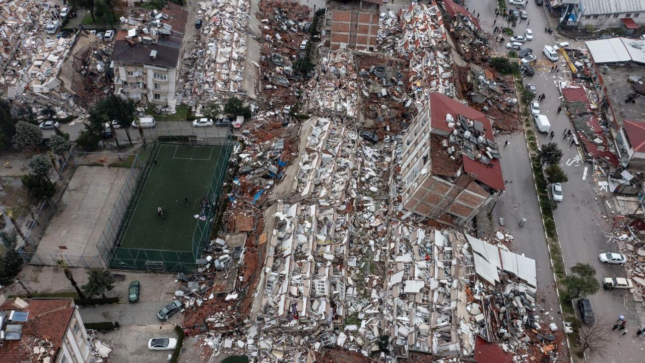 Deprem dirençli kentler lafla değil, bilimle olur