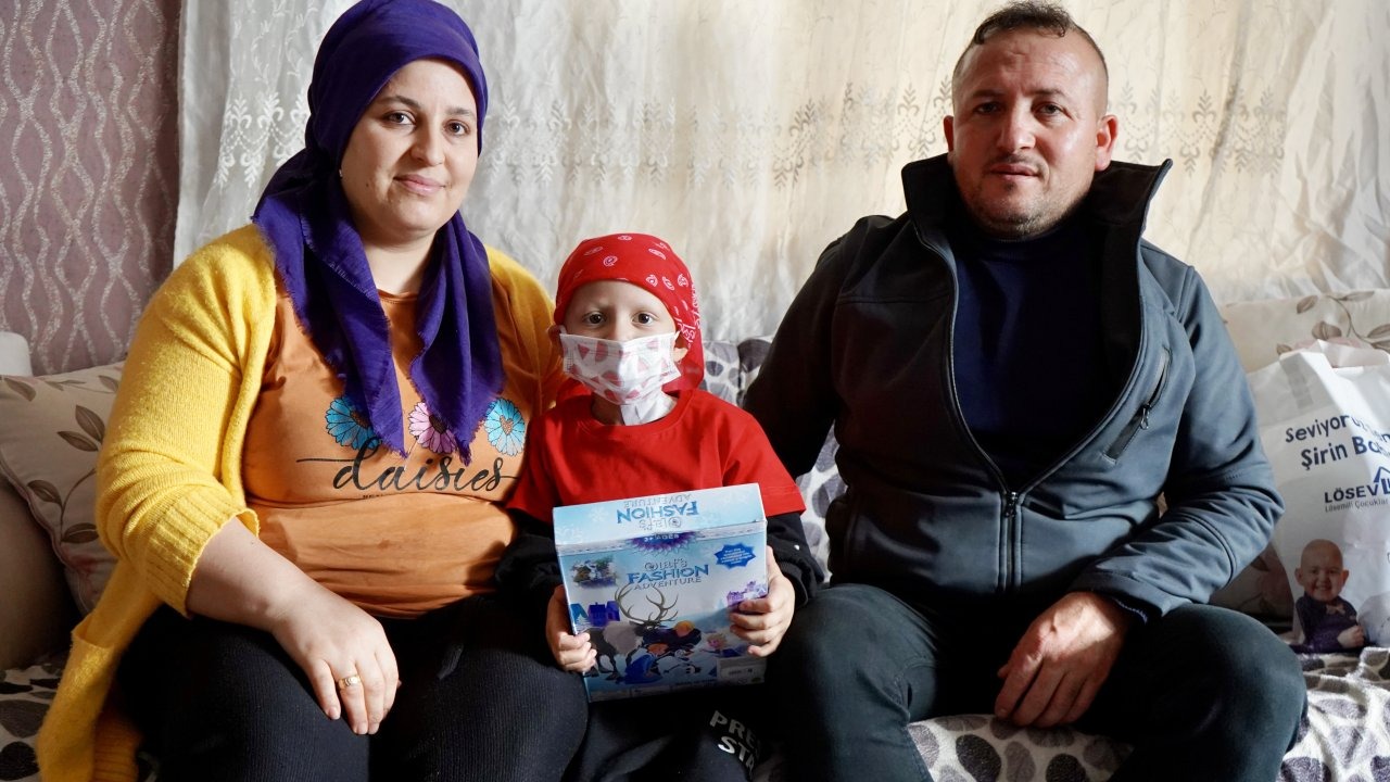 Depremde evleri yıkılan aile, lösemiyle sarsıldı