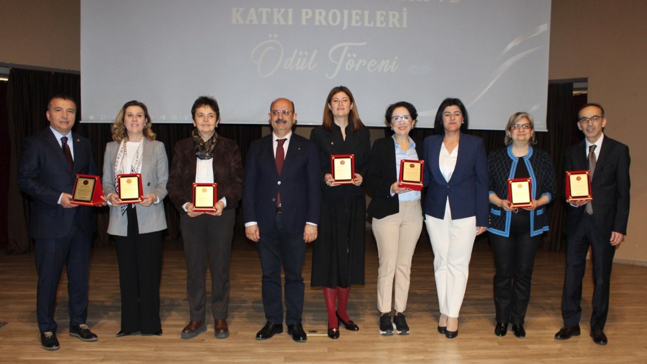 Toplumsal Duyarlılık ve Katkı Projeleri'nde Spor Bilimleri Fakültesi Birinci Oldu
