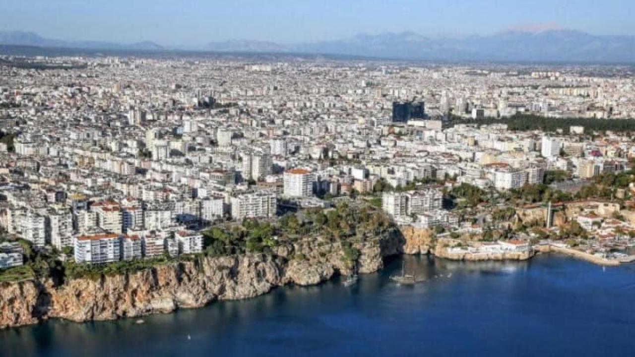 Antalya'da belediyelerin SGK borcu 6 milyar TL'yi aştı