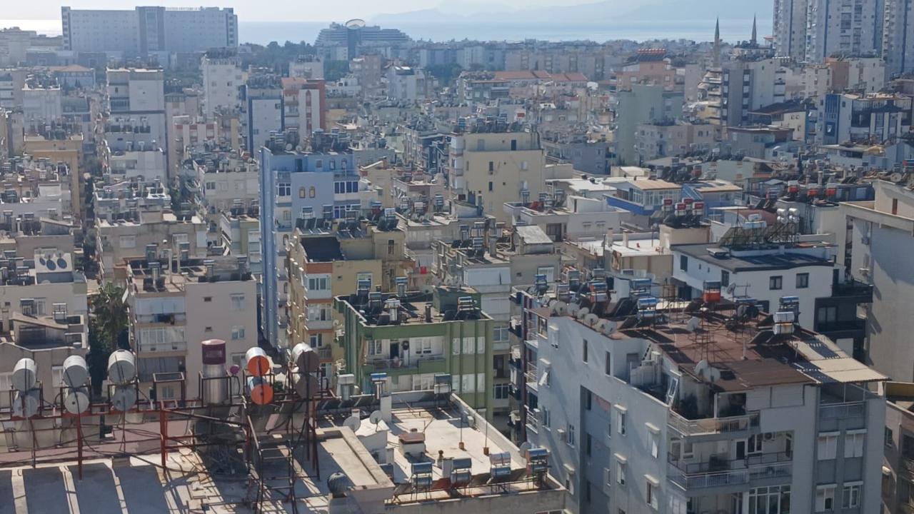 Antalya’da görüntü kirliliği artıyor!
