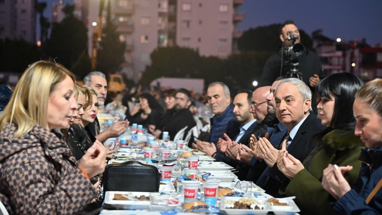 Kepez’de Ramazan bereketi: 5 mahalle tek sofra