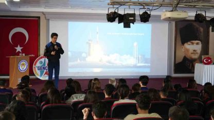 Muğla’da uzay rüzgarı Türkiye’nin ikinci astronotu Atasever gençlerle buluştu