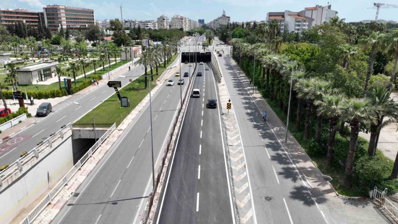 Yüzüncü Yıl Bulvarı’nda asfaltlama çalışması tamamlandı