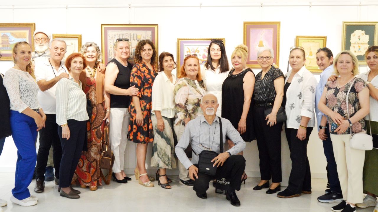 15 yıllık sanat serüvenini beğeniye sundu