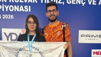 Muğlalı yüzücü Devrim Defne Bilge Türkiye Şampiyonu oldu