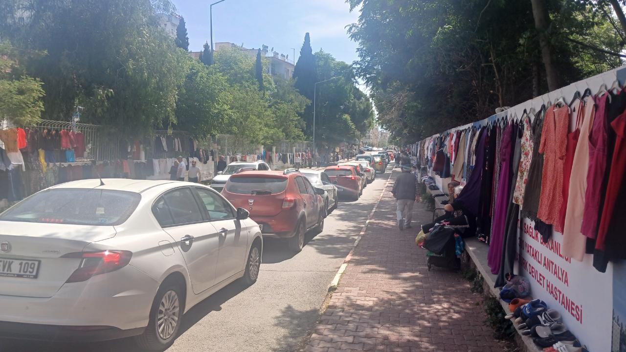 Antalya’da ikinci el giyime talep giderek artıyor!