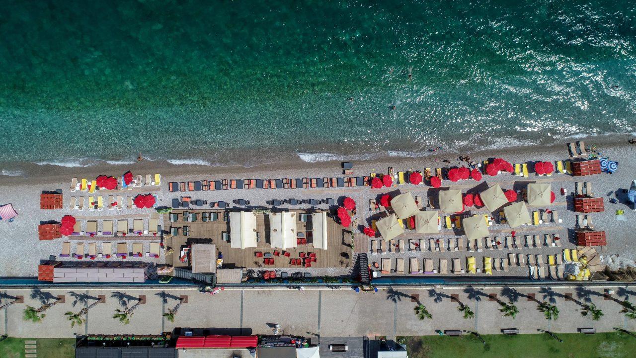Antalya’nın kıyıları işgal altında! Yetkililer üç maymunu oynuyor