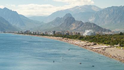 Antalya’nın kıyısında işgal var, ceza var, mahkeme kararı var!