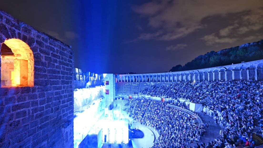 Aspendos’ta tiyatro coşkusu başladı