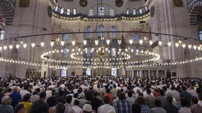 Bayram namazı saatleri belli oldu mu? Antalya'da saat kaçta kılınacak?