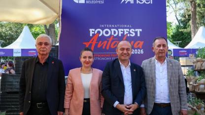 CHP heyeti festivalde! Muhittin Böcek ifadede