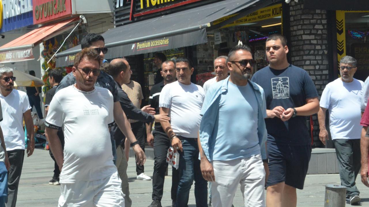 Eylemde Müdahale: Siyasi İşaret Yapan Vatandaş Alandan Uzaklaştırıldı
