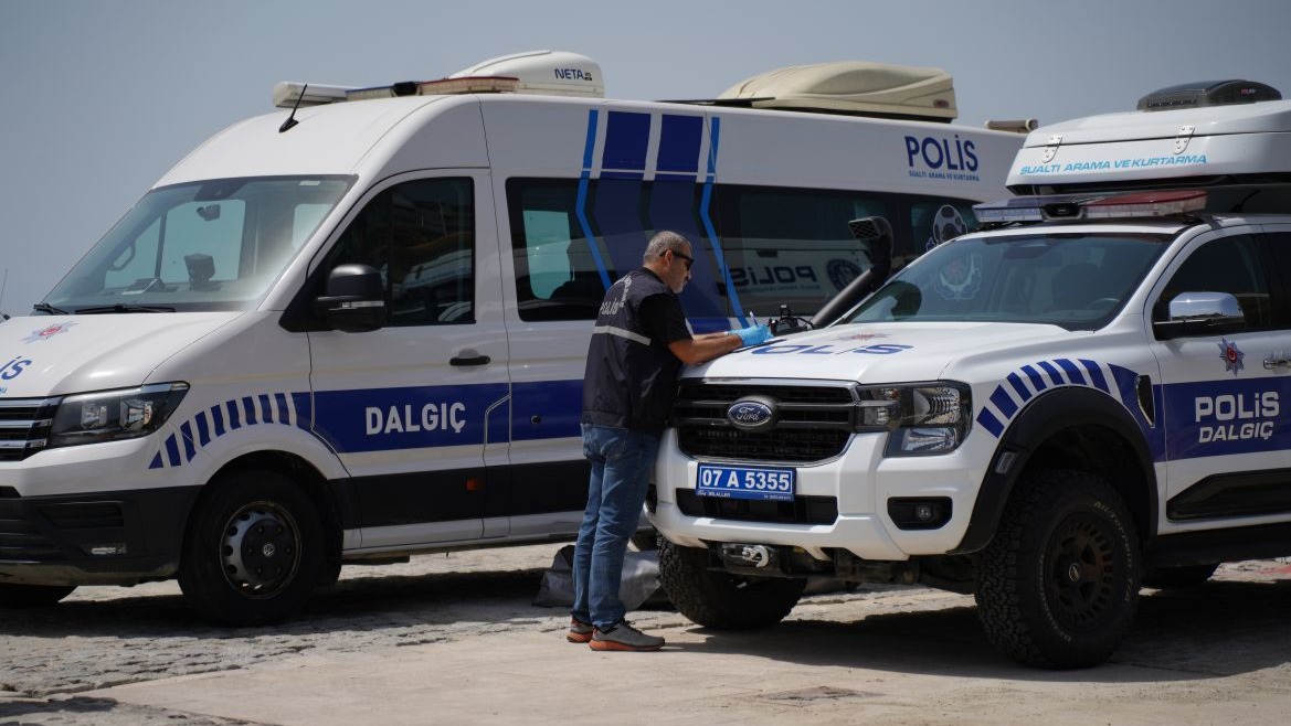 Falezlerden düşen ABD'li turist öldü