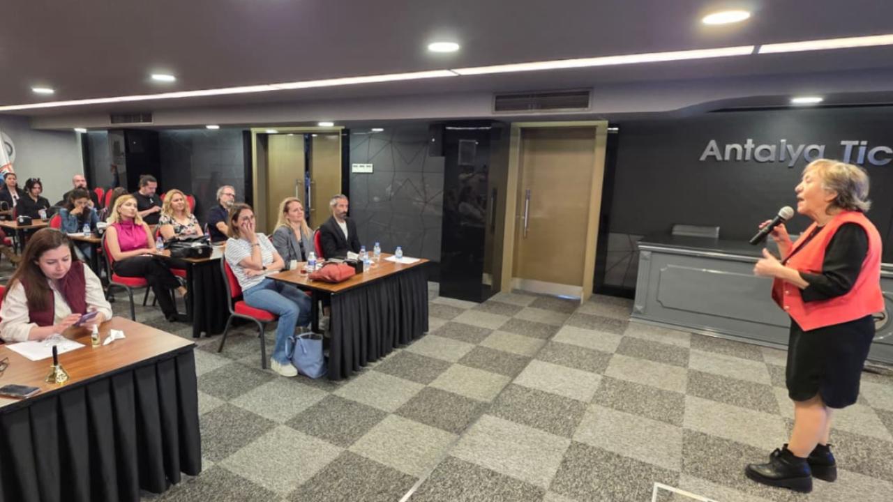 Gazeteciler turizmi okuyacak