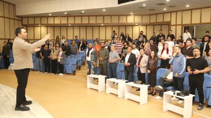 Isparta'da "Diksiyon, Beden Dili ve Hitabet" programı düzenlendi