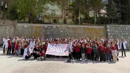 Isparta'da "Minik Kalplere Yolculuk" etkinliği düzenlendi