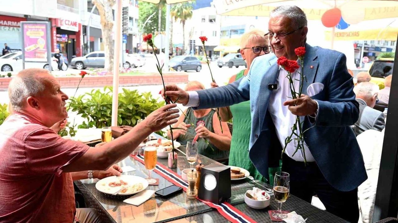 Kemer’de Norveç milli bayramı kutlandı