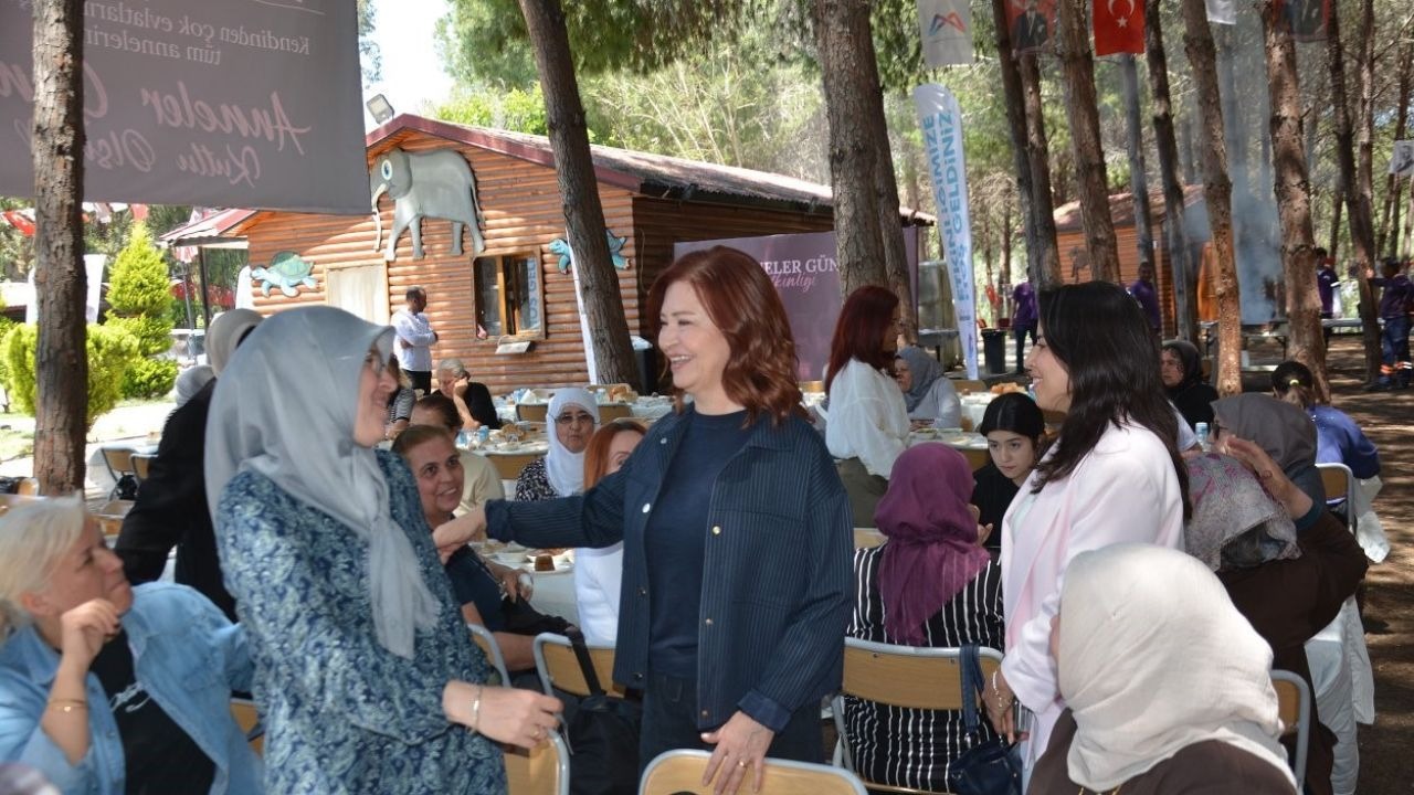 Mersin’de şehit annelerine özel program