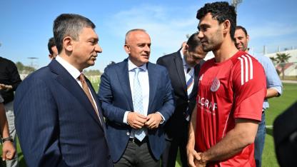 Vali Şahin’den Antalyaspor’a kritik destek: “Şehir takımın yanında”
