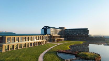 Tropikal konseptli termal & SPA tesisi Özcan Deniz ve Sıla konseriyle açıldı