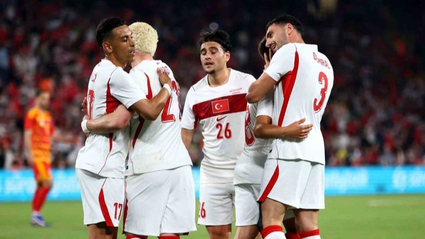 A Milli Futbol Takımı’ndan muhteşem hazırlık maçı