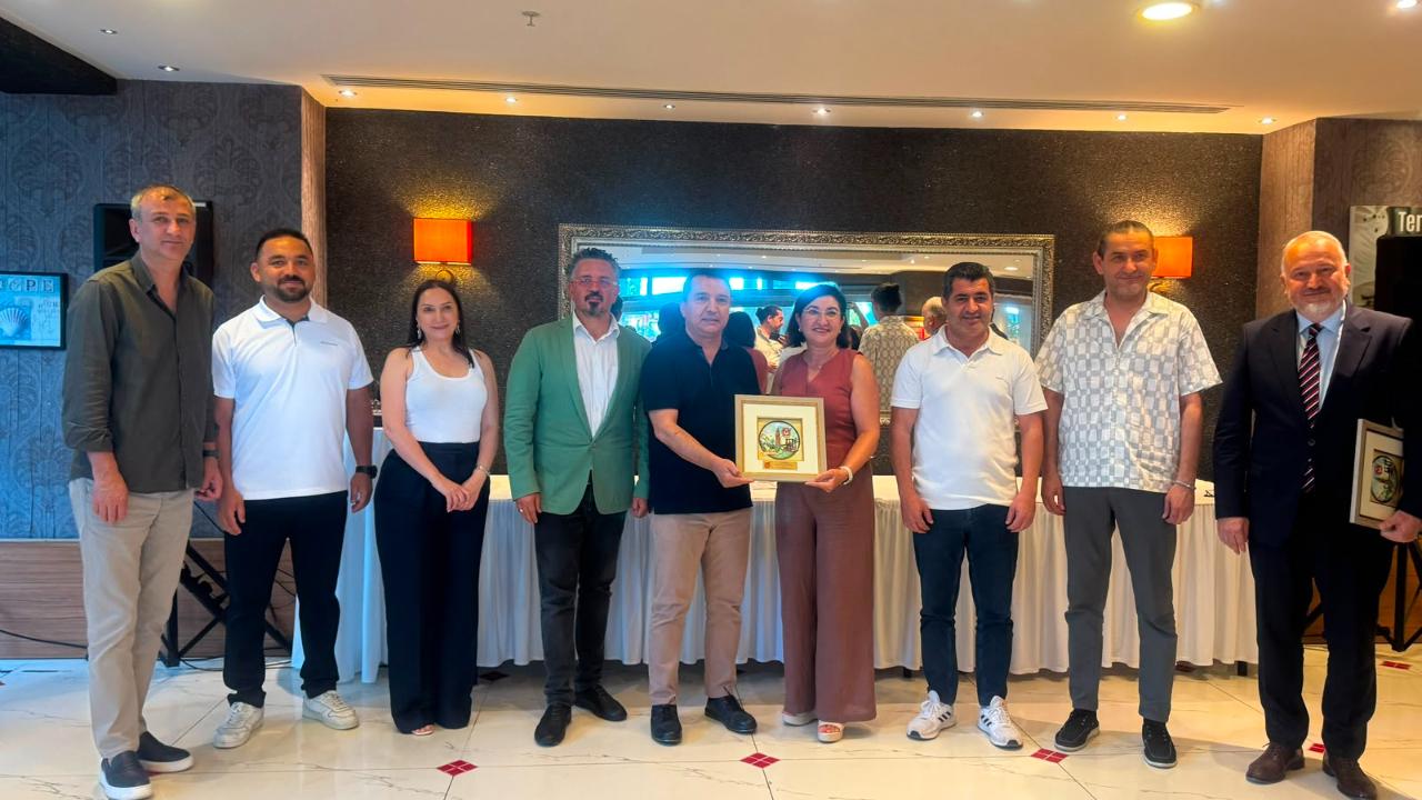 AGC'nin "Turizm Haberciliği Eğitimi"nin sertifika töreni düzenlendi