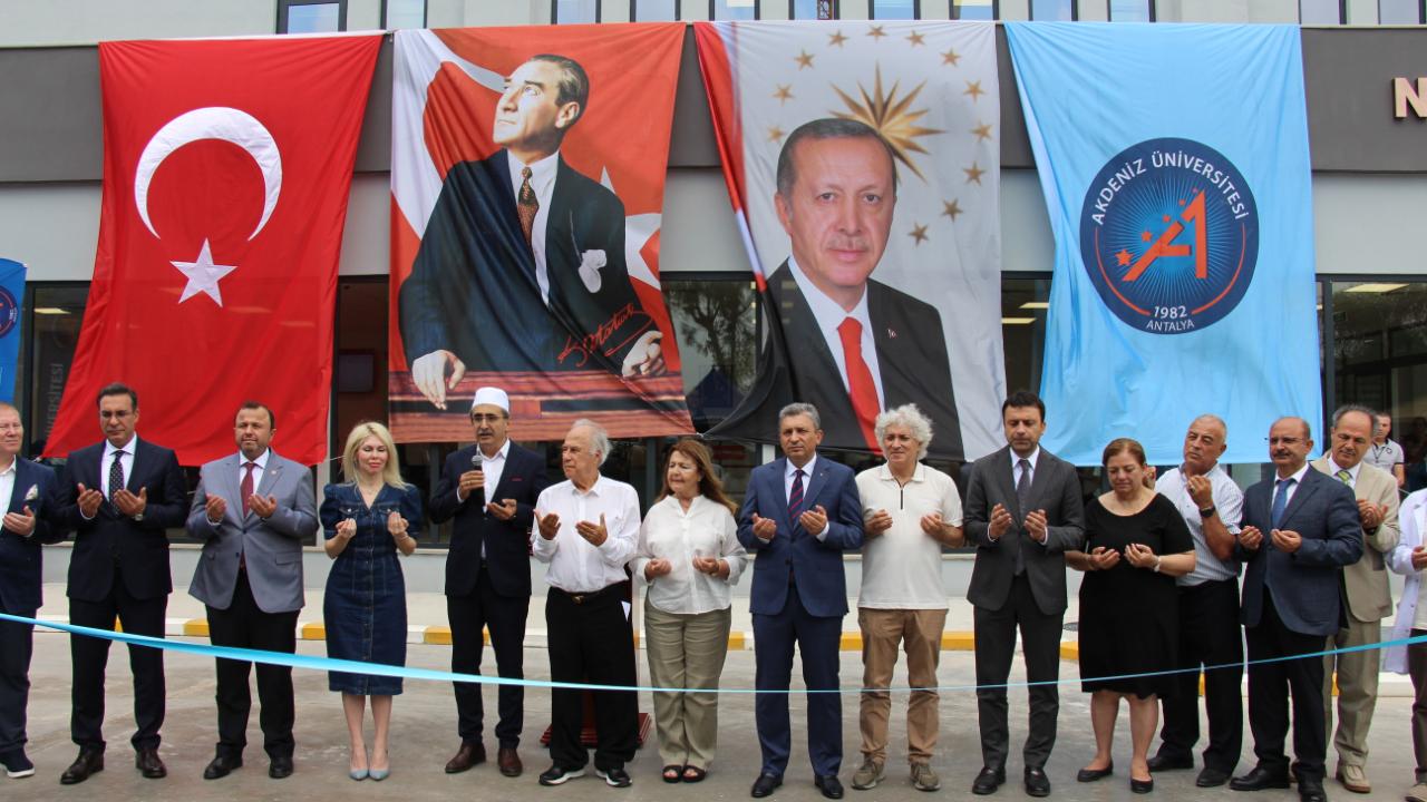 Akdeniz Üniversitesi Hastanesi'nin yeni Nöroloji Polikliniği binası hizmete açıldı