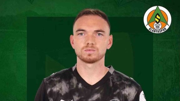 Alanyaspor’da Ertuğrul Taşkıran ve Nicolas Janvier ile yollar ayrıldı