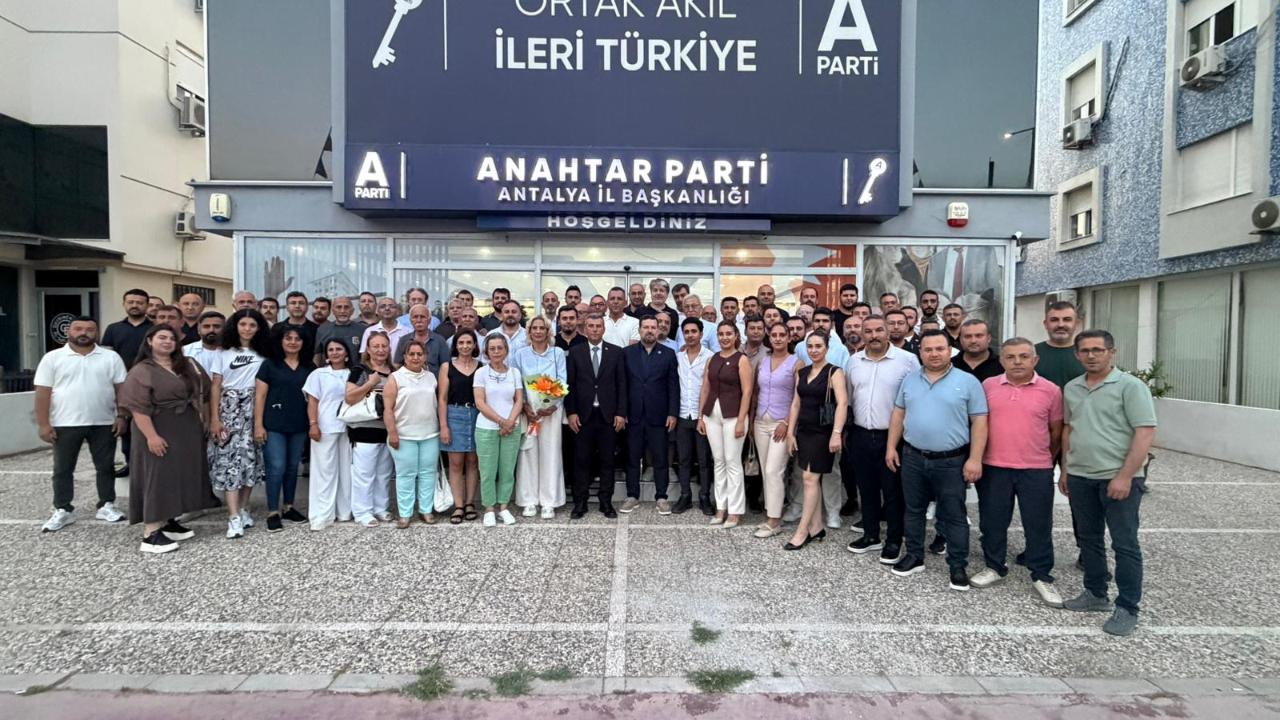 Anahtar Parti Antalya il örgütünde değişiklik
