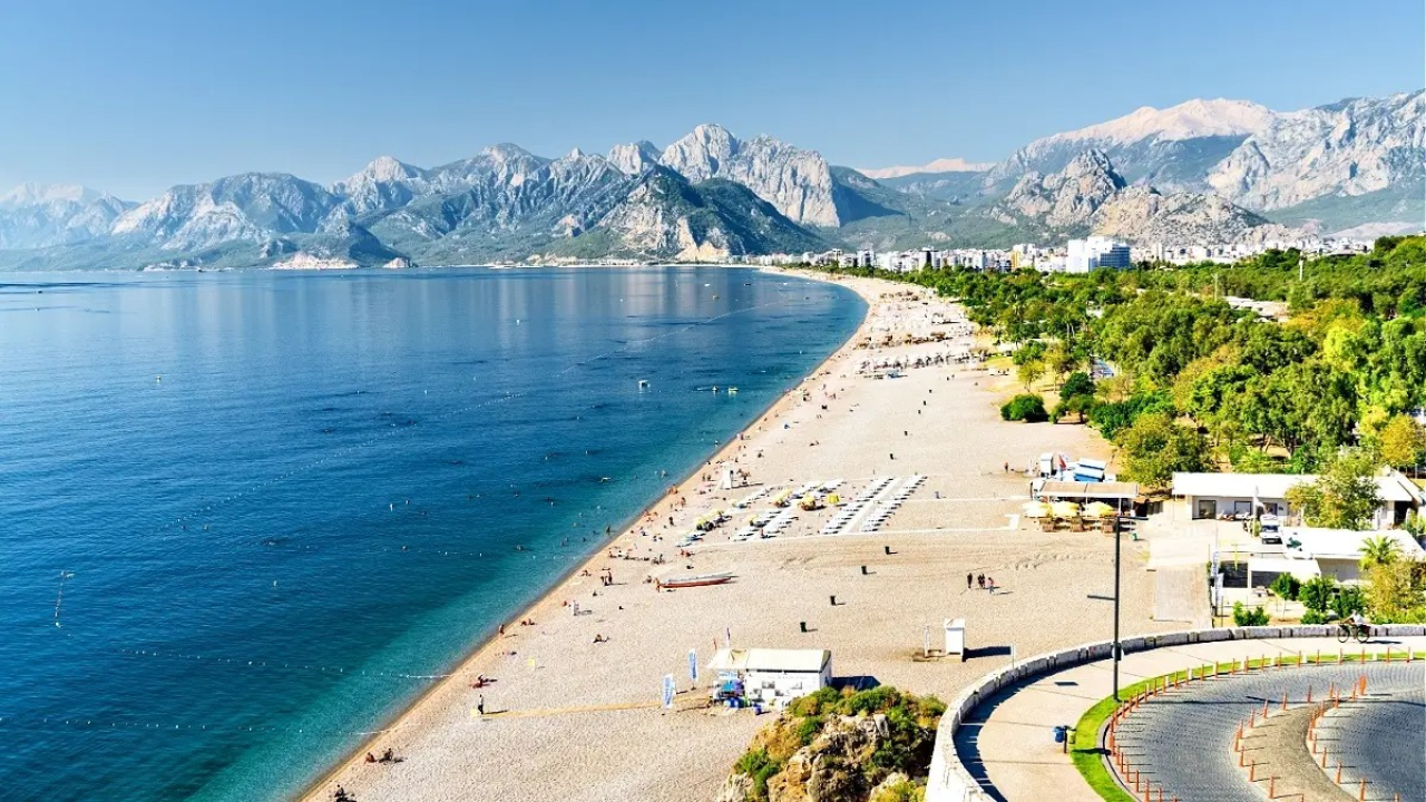 Antalya'da bugün deniz suyu sıcaklığı kaç derece?