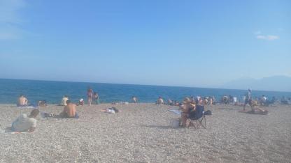 Antalya'da güneşi gören sahile koştu!