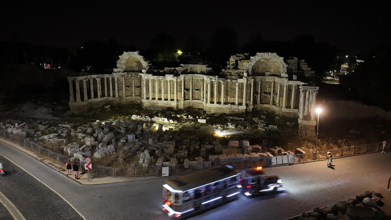 Antalya’da tarihi yerler gece açık mı?