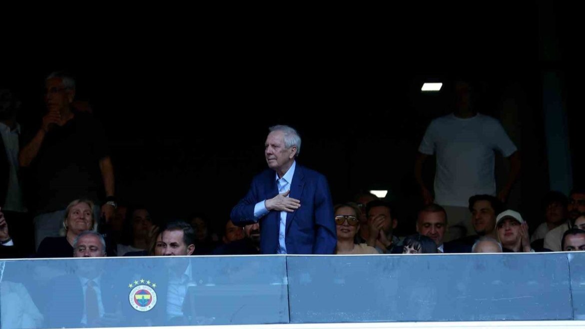 Aziz Yıldırım, Fenerbahçe’de 13. kez başkanlığa seçildi